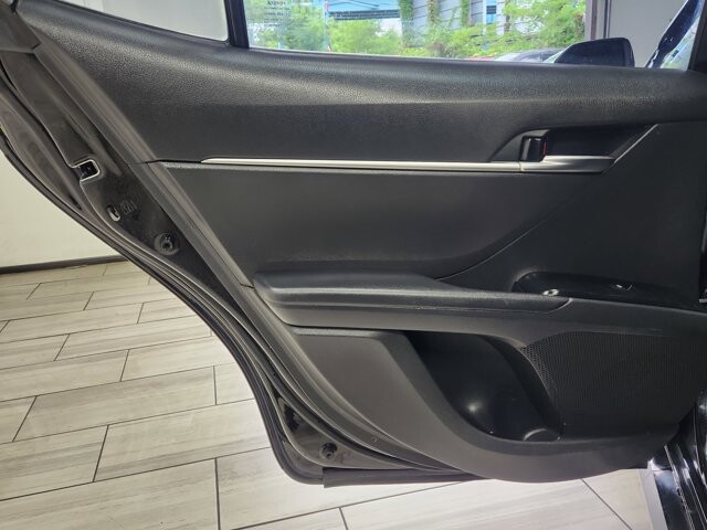 2020 Toyota Camry in Cinnaminson, NJ 08077 - 18145947 11