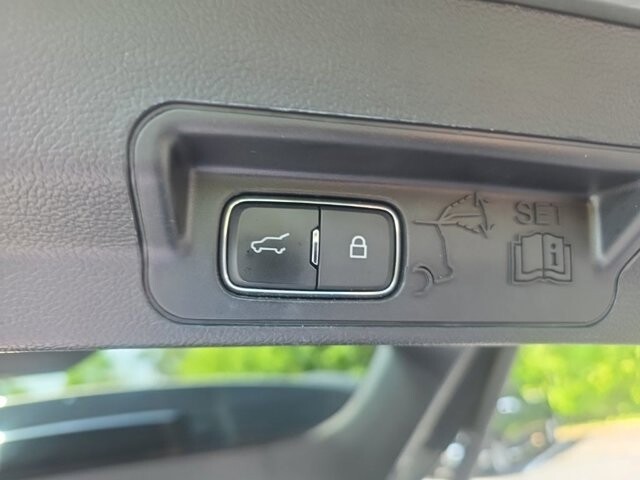2020 Ford Explorer in Marysville, OH 43040 - 18145960 31