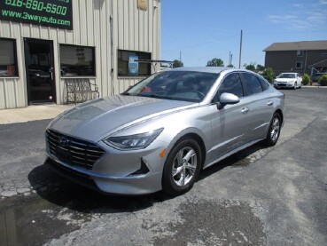 2021 Hyundai Sonata in Oak Grove, MO 64075