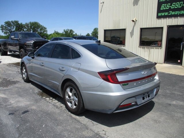 2021 Hyundai Sonata in Oak Grove, MO 64075 - 18145961 7