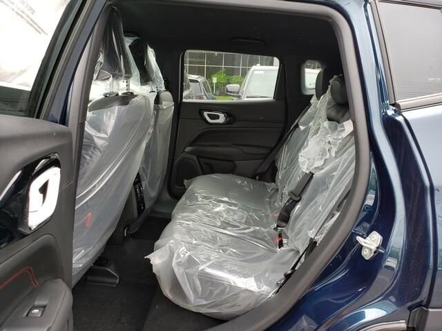 2026 Jeep Compass in Bedford, OH 44146 - 18145975 7