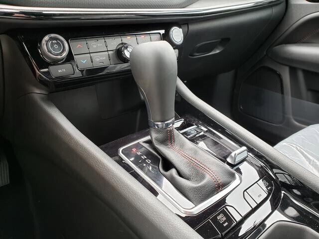 2026 Jeep Compass in Bedford, OH 44146 - 18145975 11