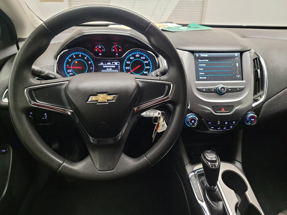 2016 Chevrolet Cruze in Riverside, CA 92504 - 18145994 22