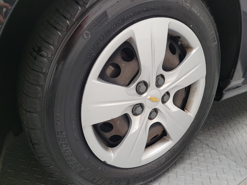 2016 Chevrolet Cruze in Riverside, CA 92504 - 18145994 31