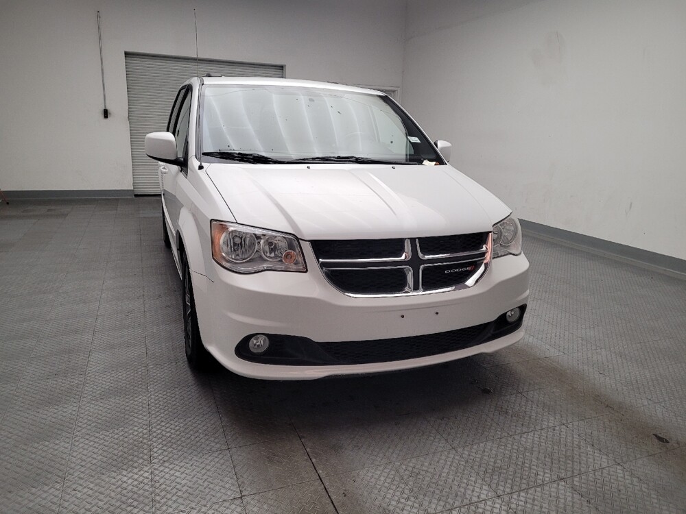 2017 Dodge Grand Caravan in Downey, CA 90241 - 18145996 14