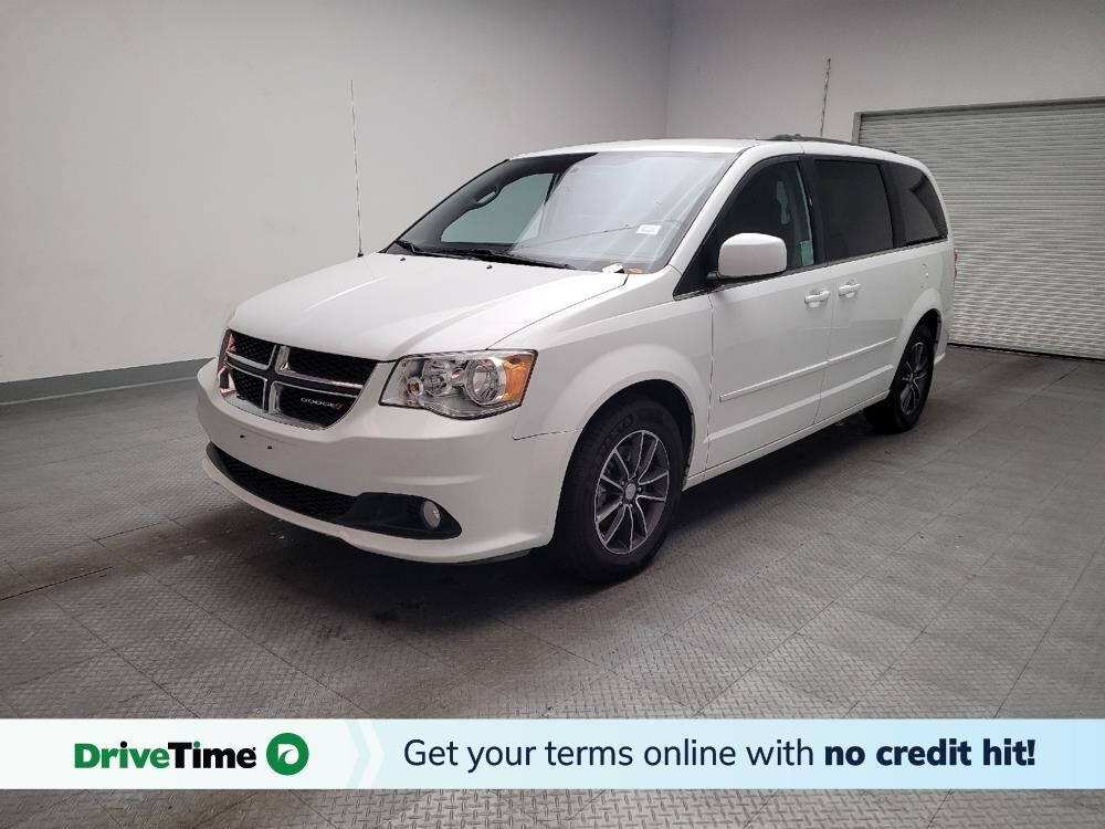 2017 Dodge Grand Caravan in Downey, CA 90241 - 18145996