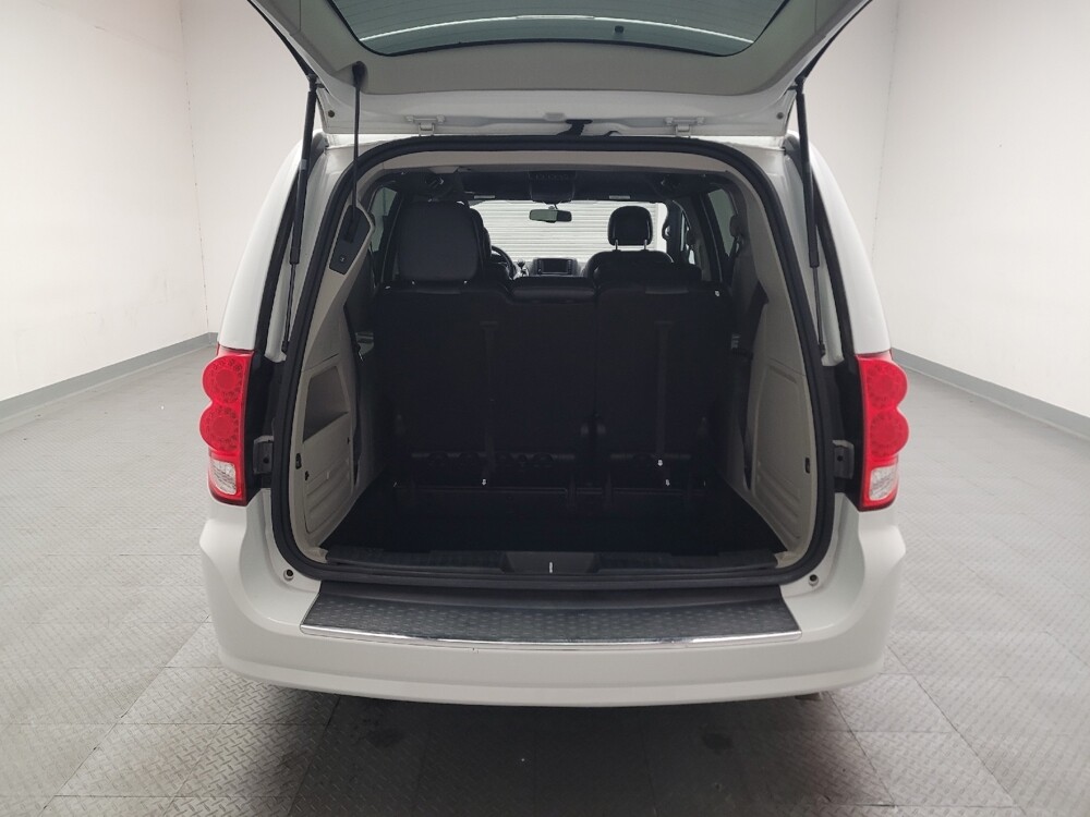2017 Dodge Grand Caravan in Downey, CA 90241 - 18145996 29
