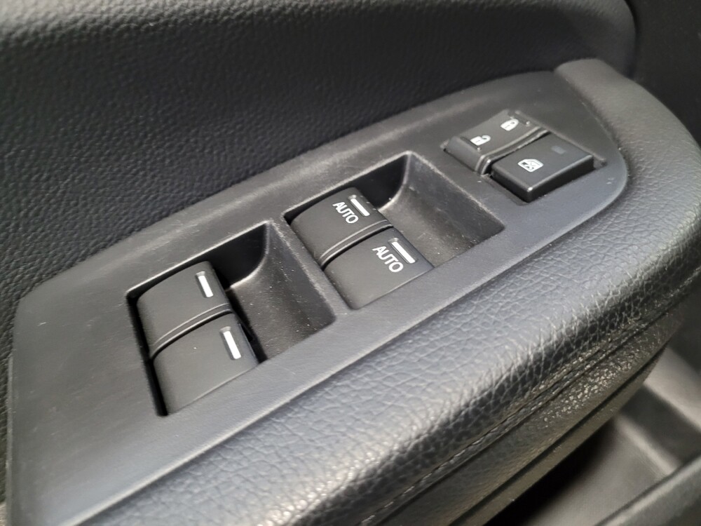 2017 Honda Pilot in Riverside, CA 92504 - 18146000 27