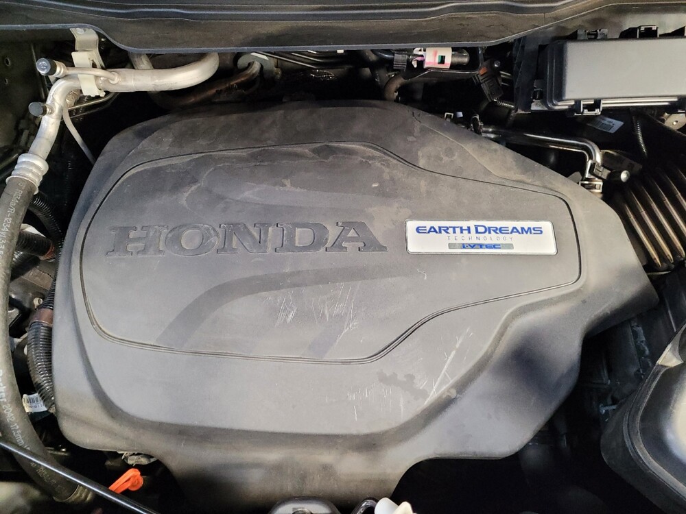 2017 Honda Pilot in Riverside, CA 92504 - 18146000 30