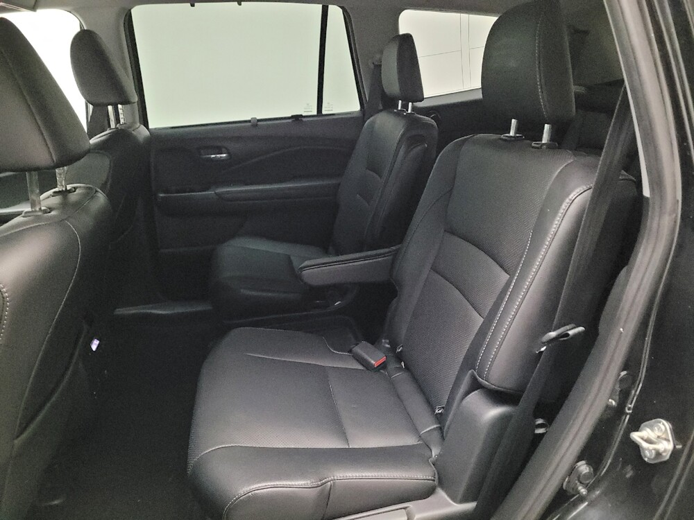 2017 Honda Pilot in Riverside, CA 92504 - 18146000 18