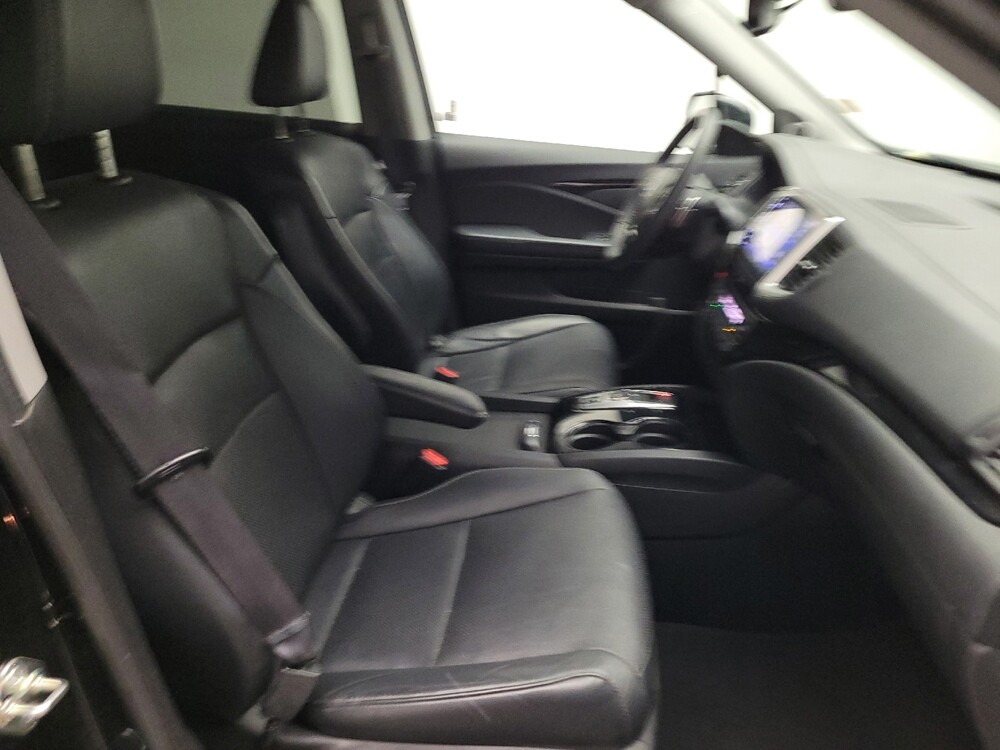 2017 Honda Pilot in Riverside, CA 92504 - 18146000 21