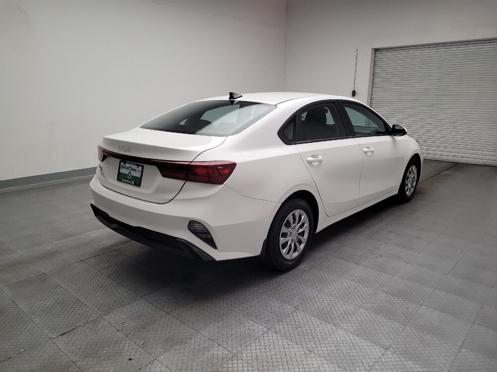 2023 Kia Forte in Downey, CA 90241 - 18146001 9