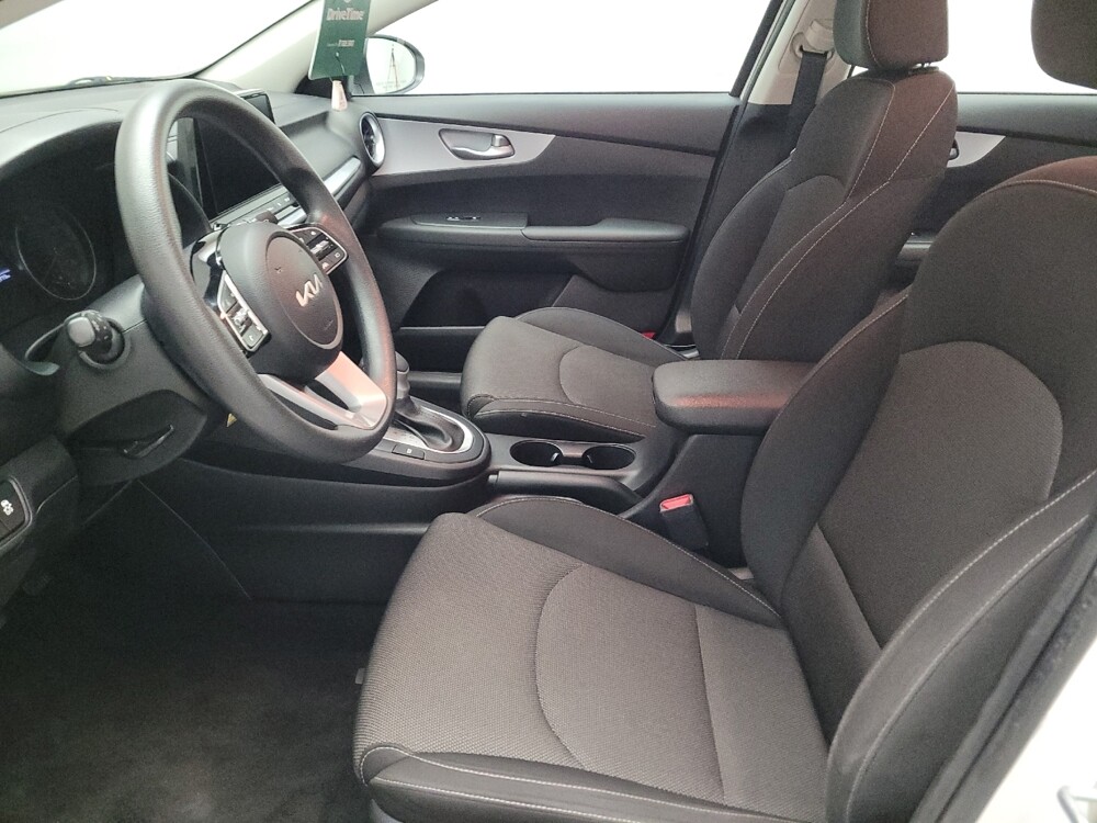 2023 Kia Forte in Downey, CA 90241 - 18146001 17
