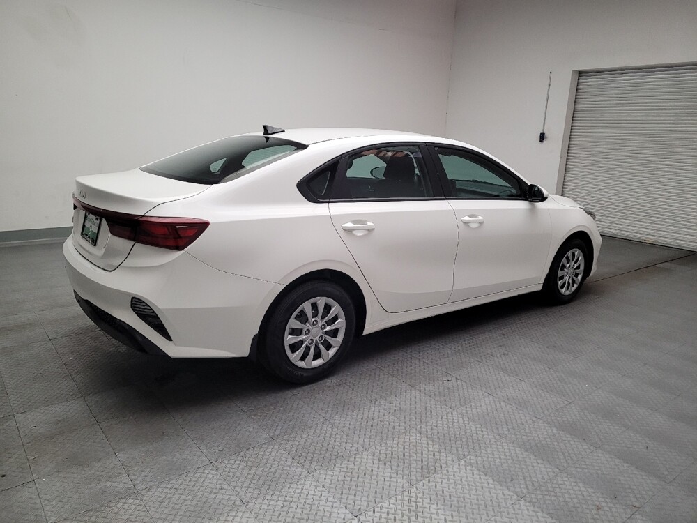 2023 Kia Forte in Downey, CA 90241 - 18146001 10