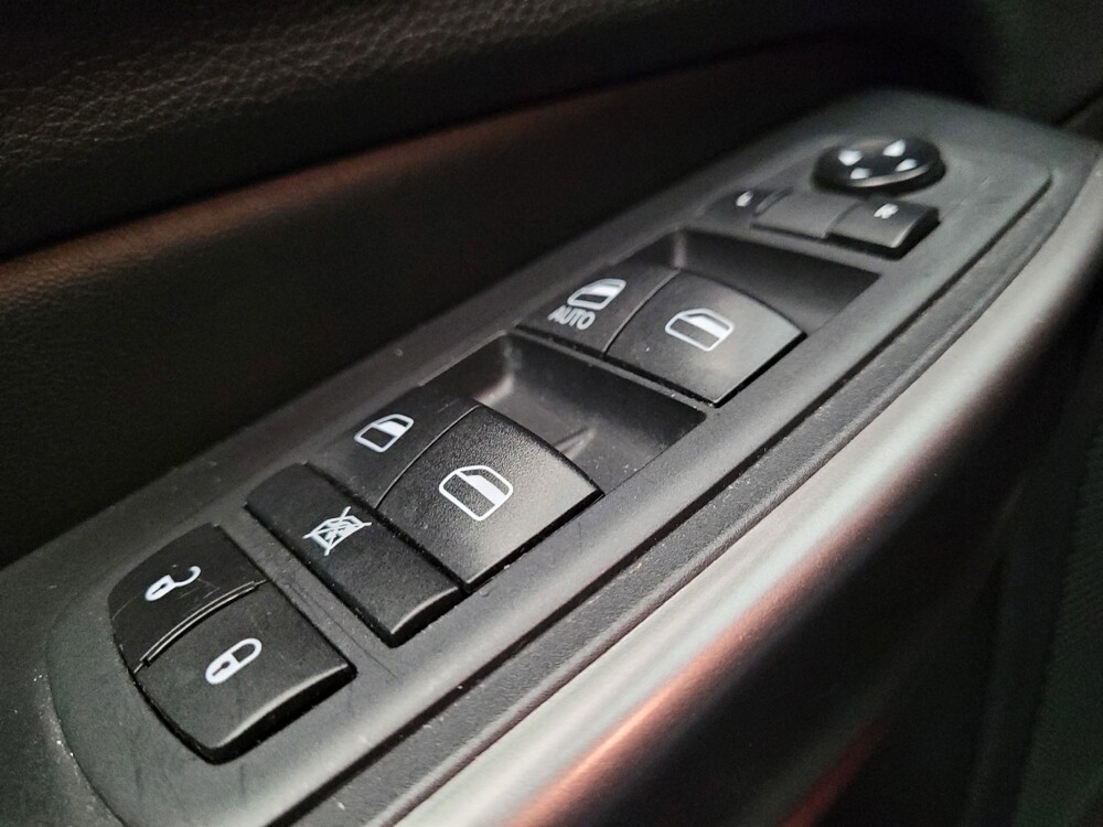 2020 Jeep Cherokee in Riverside, CA 92504 - 18146004 27