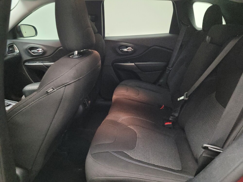 2020 Jeep Cherokee in Riverside, CA 92504 - 18146004 18
