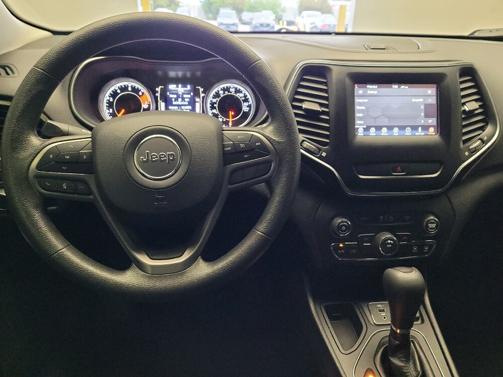 2020 Jeep Cherokee in Riverside, CA 92504 - 18146004 22