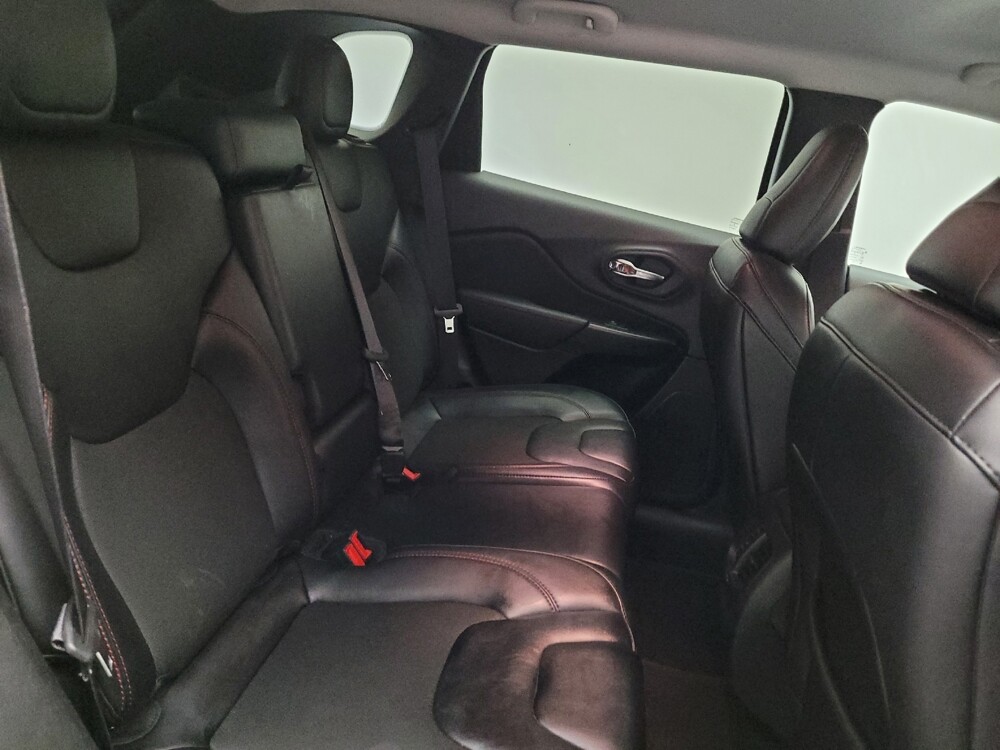 2022 Jeep Cherokee in Downey, CA 90241 - 18146007 19