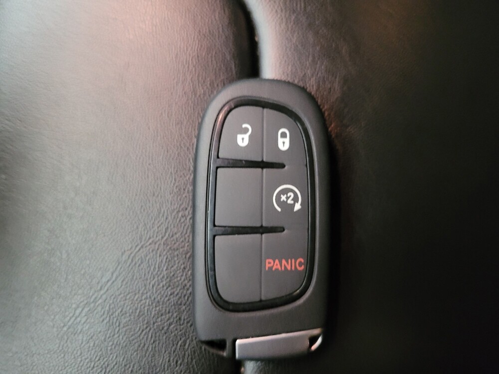 2022 Jeep Cherokee in Downey, CA 90241 - 18146007 32