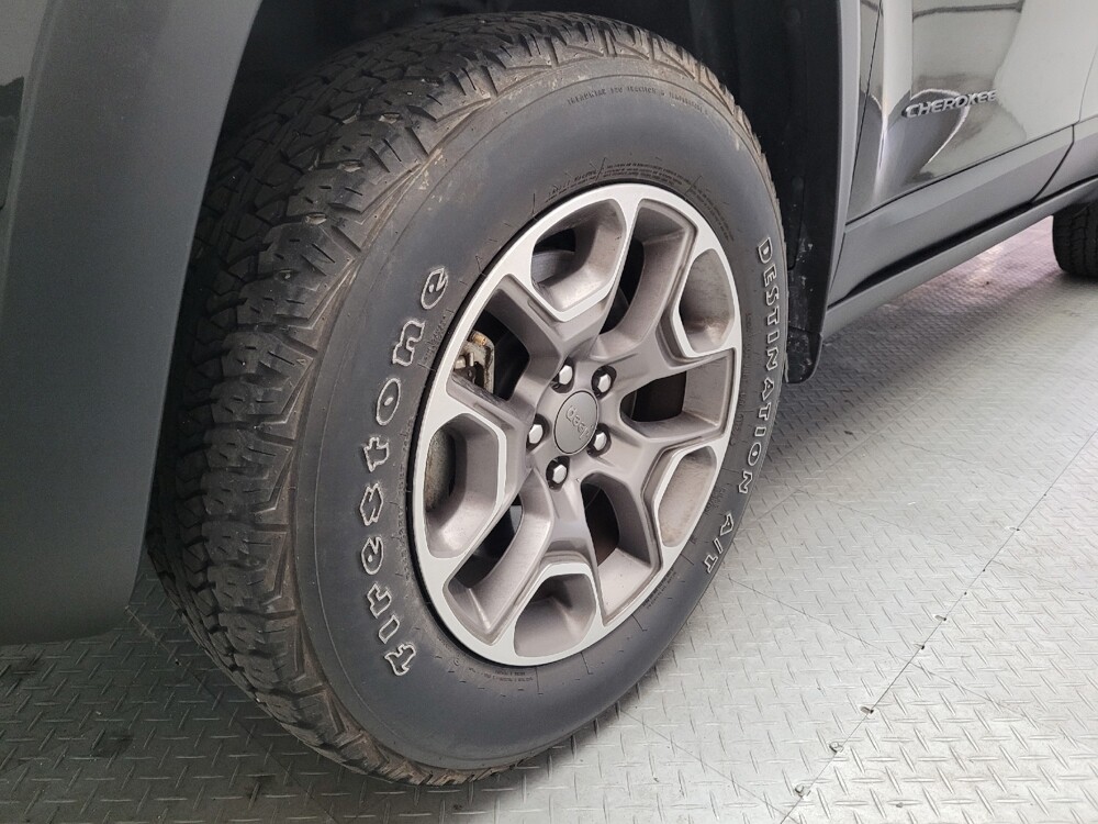 2022 Jeep Cherokee in Downey, CA 90241 - 18146007 31