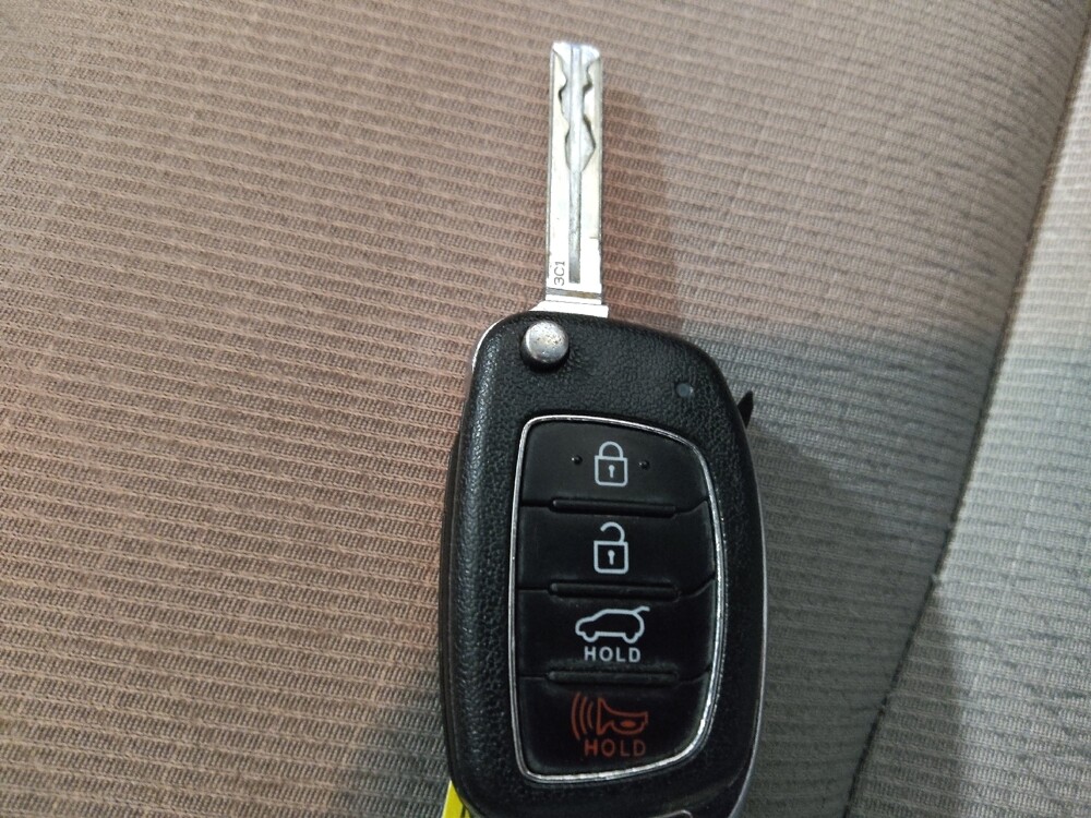 2016 Hyundai Tucson in Live Oak, TX 78233 - 18146037 32