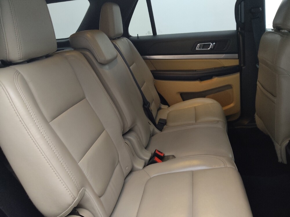 2017 Ford Explorer in Jacksonville, FL 32225 - 18146067 19