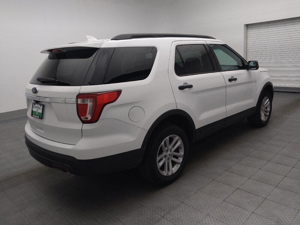 2017 Ford Explorer in Jacksonville, FL 32225 - 18146067 10