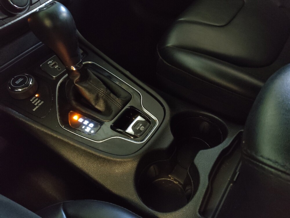 2021 Jeep Cherokee in Salem, VA 24153 - 18146099 26