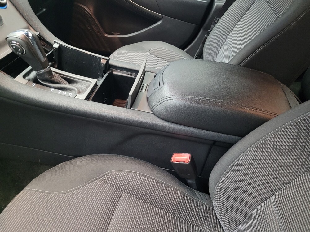2014 Ford Taurus in Memphis, TN 38115 - 18146113 26