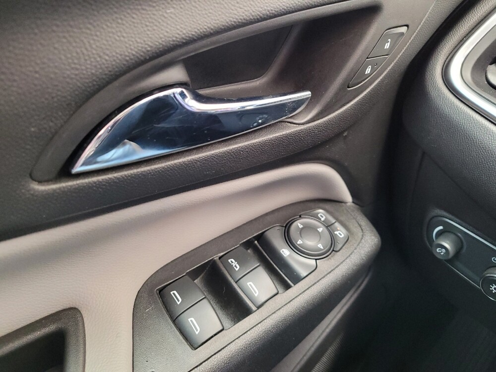 2022 Chevrolet Equinox in Maple Heights, OH 44137 - 18146130 27