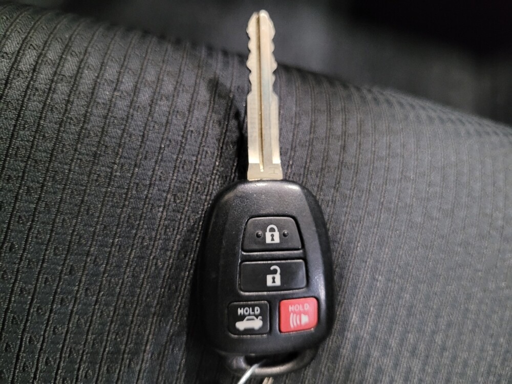2017 Toyota Camry in Pittsburgh, PA 15237 - 18146144 32