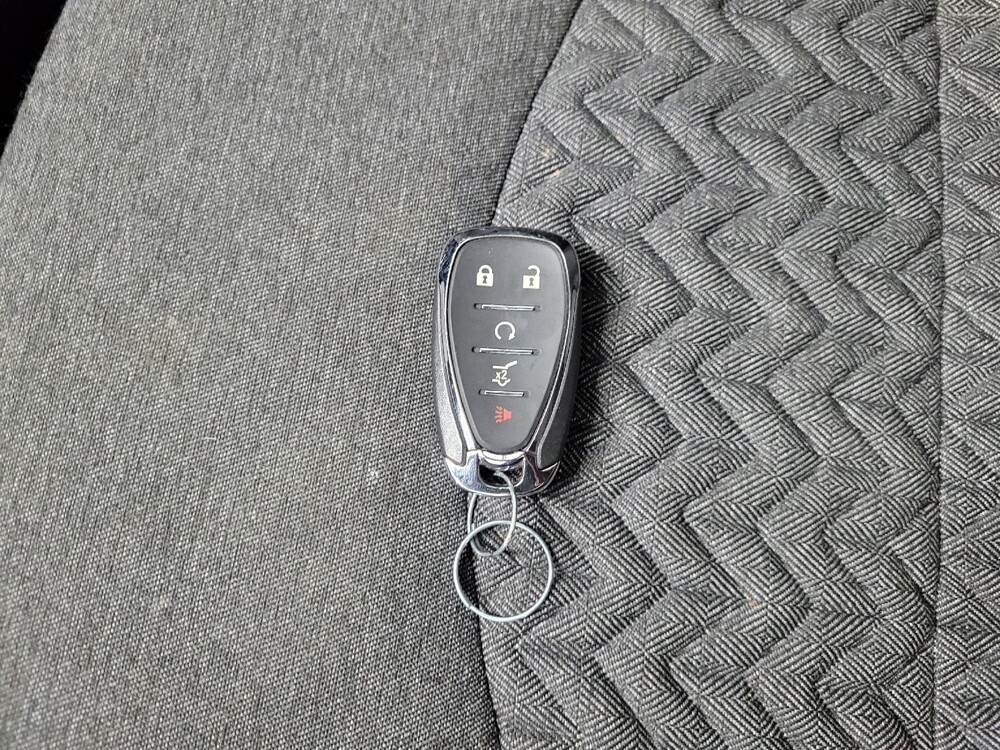 2023 Chevrolet Equinox in Plymouth Meeting, PA 19462 - 18146145 32