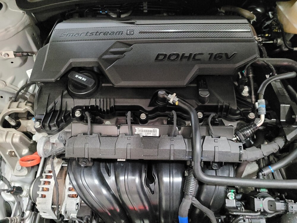 2022 Hyundai Elantra in Plymouth Meeting, PA 19462 - 18146146 30