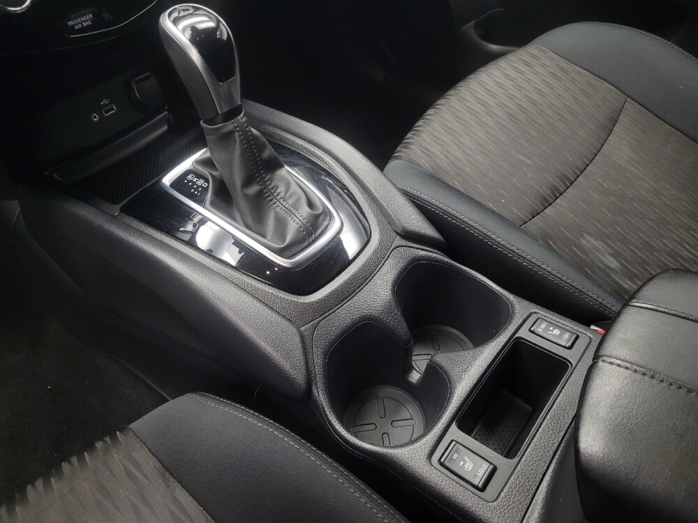 2019 Nissan Rogue in Highland, IN 46322 - 18146180 26