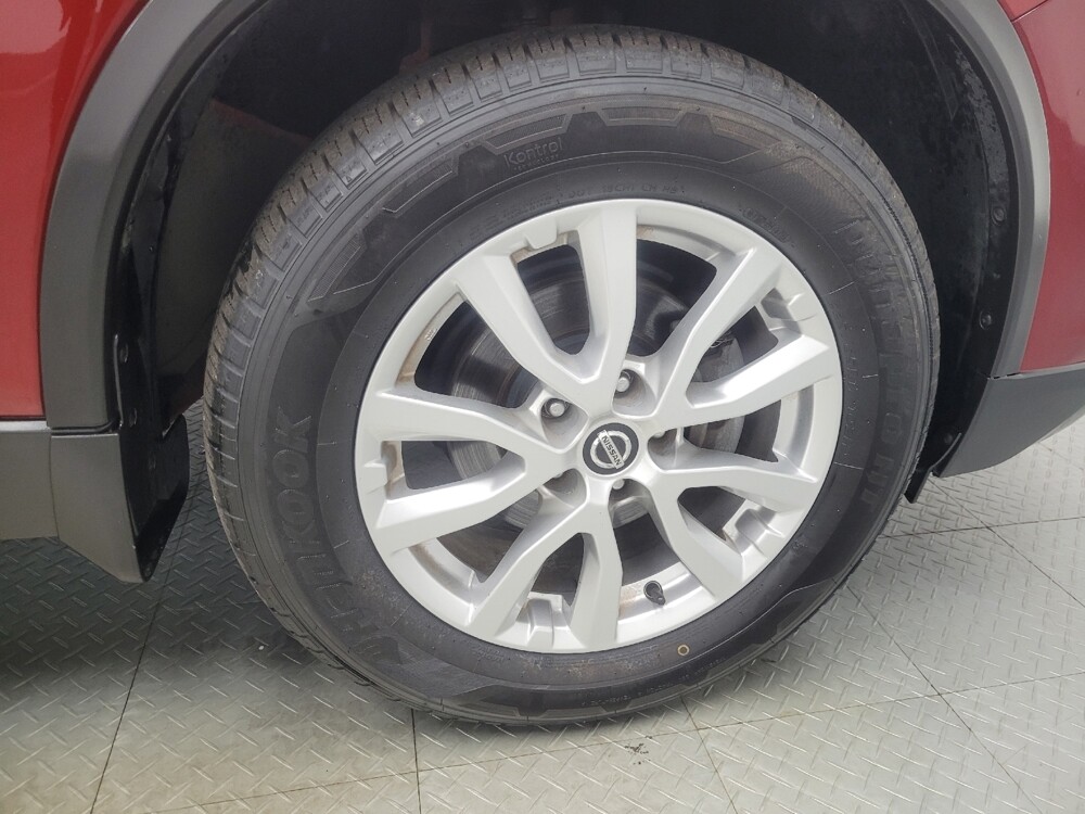 2019 Nissan Rogue in Highland, IN 46322 - 18146180 31