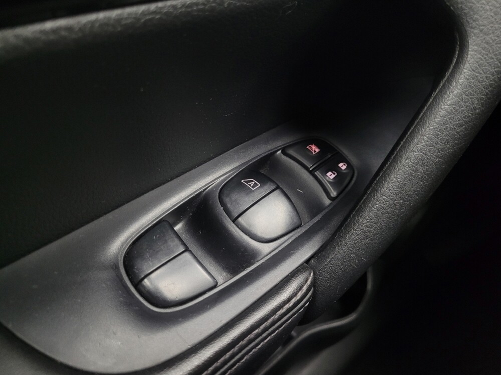 2019 Nissan Rogue in Highland, IN 46322 - 18146180 27