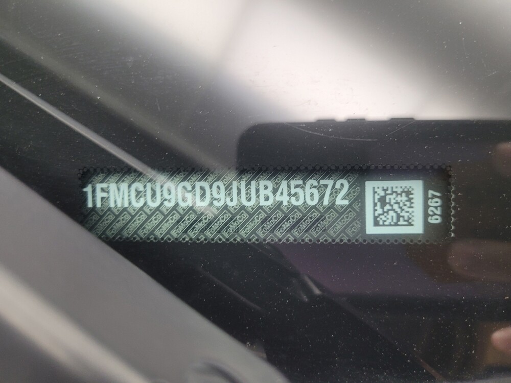 2018 Ford Escape in Indianapolis, IN 46222 - 18146183 33