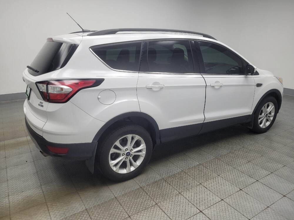 2018 Ford Escape in Indianapolis, IN 46222 - 18146183 10