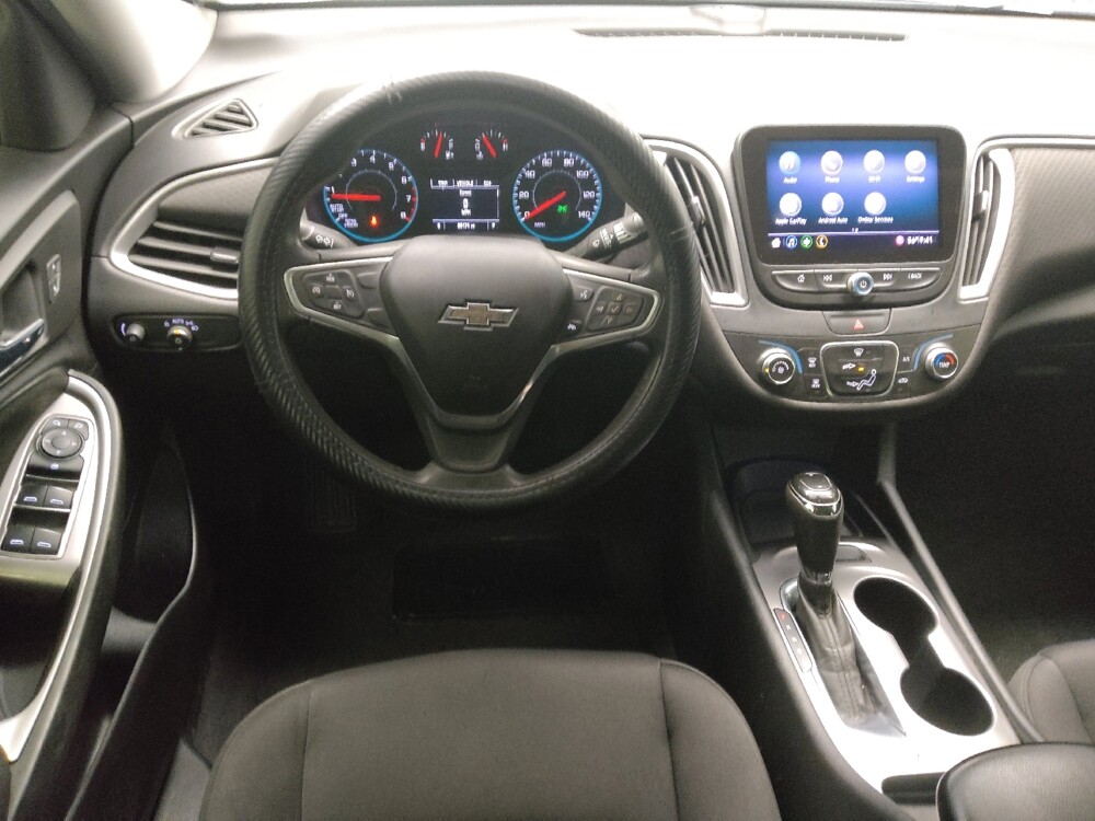 2019 Chevrolet Malibu in Highland, IN 46322 - 18146184 22