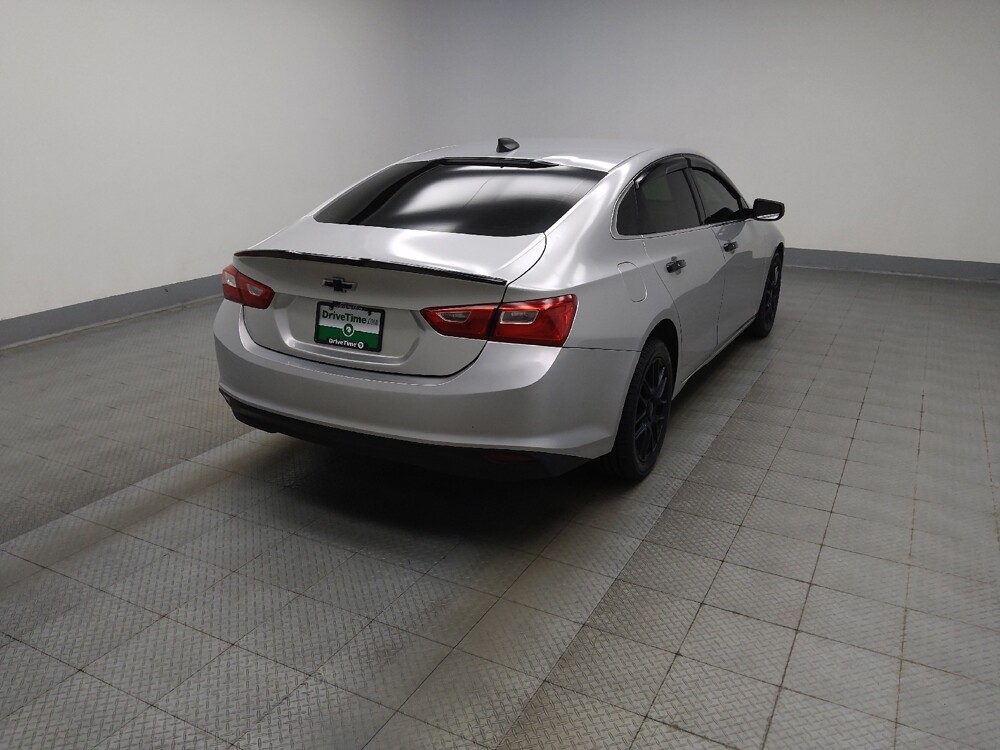 2019 Chevrolet Malibu in Highland, IN 46322 - 18146184 9