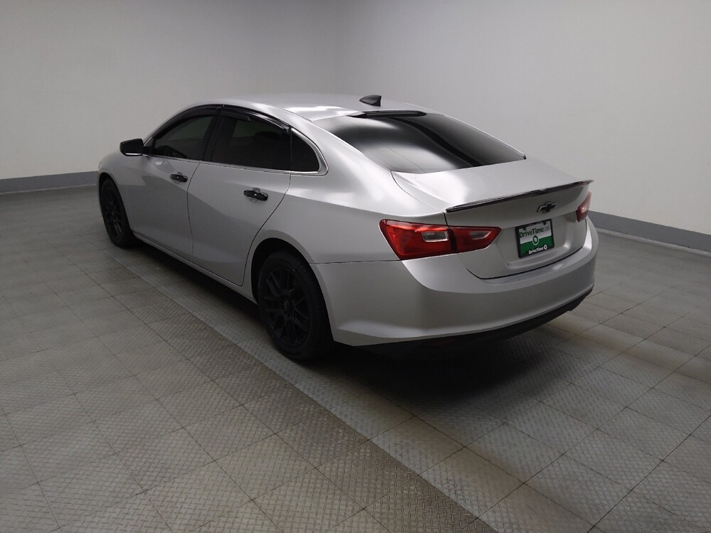 2019 Chevrolet Malibu in Highland, IN 46322 - 18146184 3
