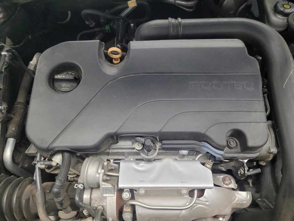 2020 Chevrolet Malibu in Highland, IN 46322 - 18146185 30