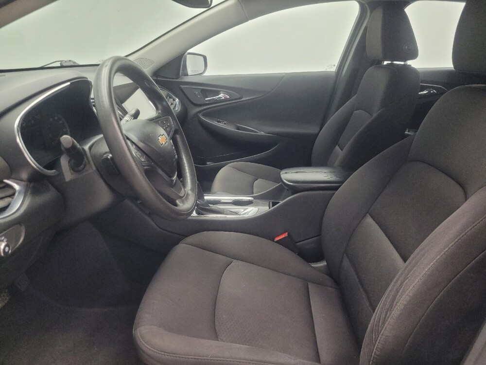 2020 Chevrolet Malibu in Highland, IN 46322 - 18146185 17