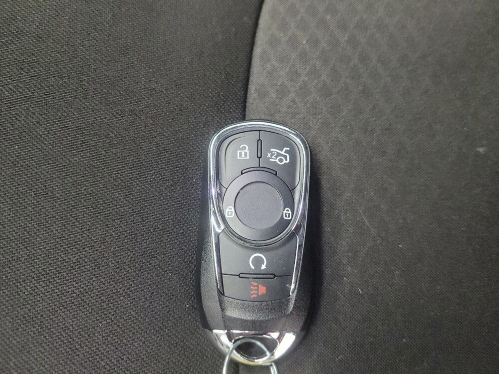 2020 Chevrolet Malibu in Highland, IN 46322 - 18146185 32