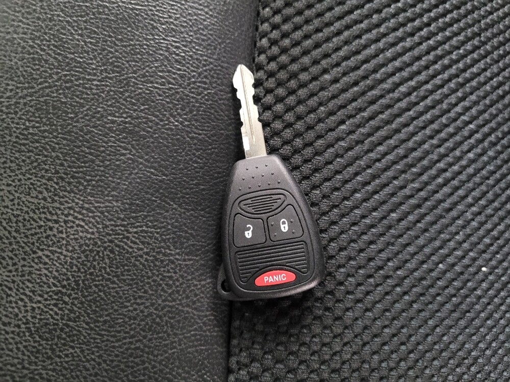 2015 Jeep Compass in Plymouth Meeting, PA 19462 - 18146196 32
