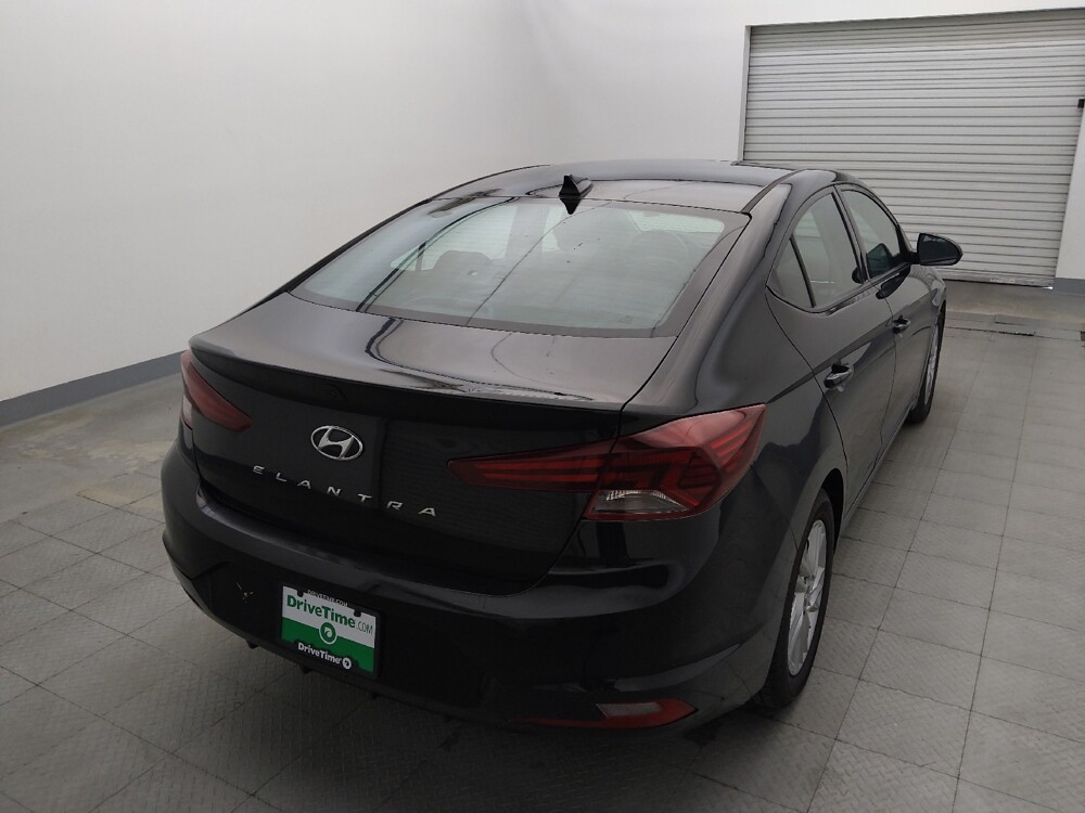 2020 Hyundai Elantra in Houston, TX 77074 - 18146299 7