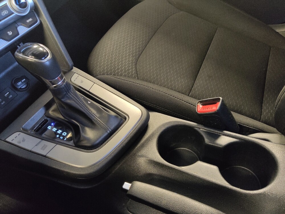 2020 Hyundai Elantra in Houston, TX 77074 - 18146299 26
