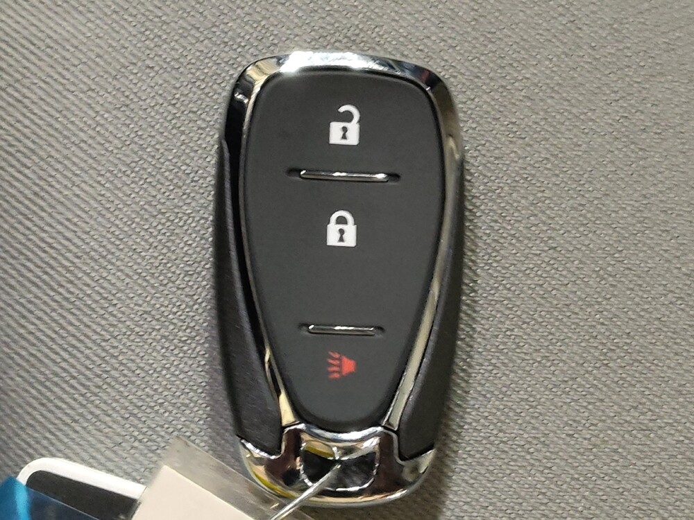 2021 Chevrolet Equinox in San Antonio, TX 78238 - 18146301 32