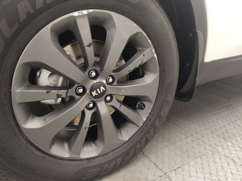 2017 Kia Sorento in Miami, FL 33157 - 18146305 31