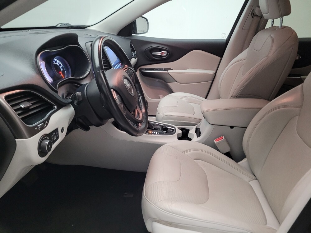 2020 Jeep Cherokee in Montclair, CA 91763 - 18146313 17